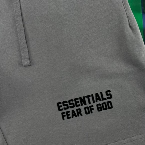 Fear of God ESSENTIALS Letter Embroidery Shorts - Picture 5 of 8